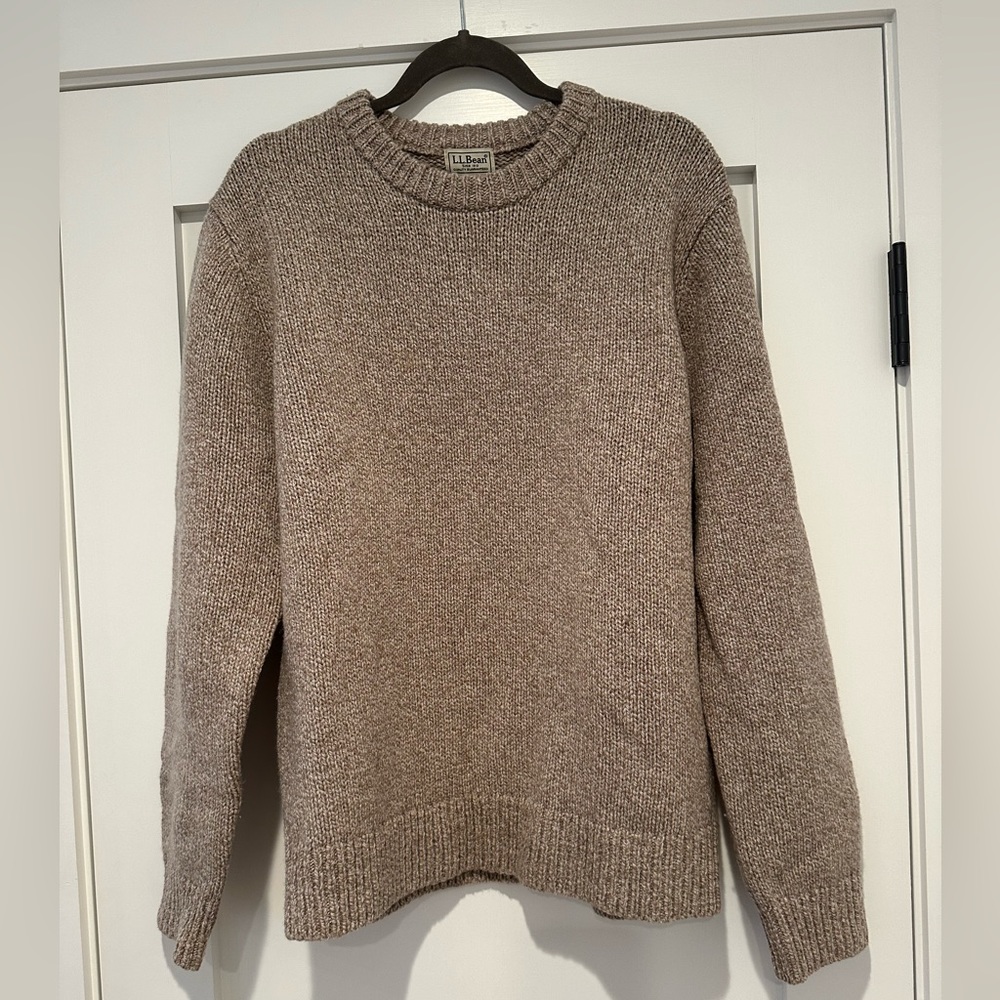 L.L bean Wool Tan Marled / Oatmeal Pullover Sweater, thick knit, medium - Picture 2 of 8